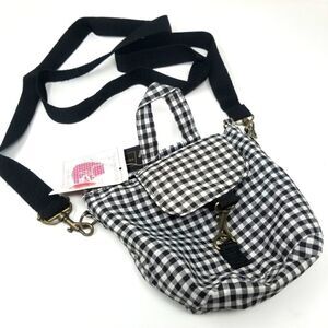 Nwt. SMALL REVERSIBLE CROSSBODY BAG.